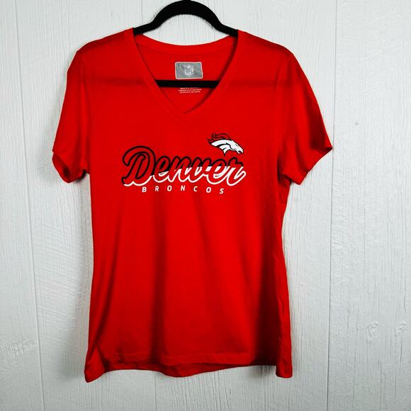 NFL Denver Broncos V Neck T-Shirt Size Medium Football Orange Short Sleeve M - Picture 9 of 9